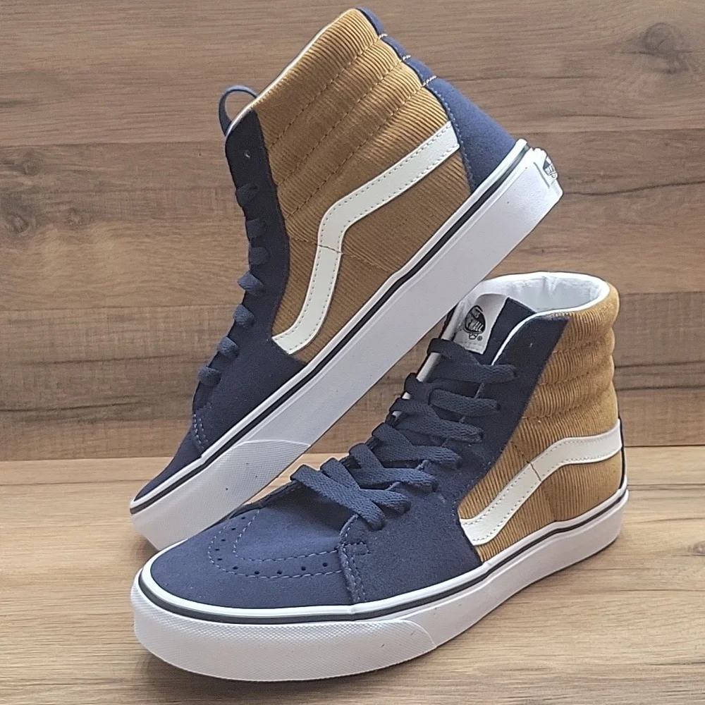 Van's SK8-Hi Brand new in the box no lid authentic uper leather and textile size
